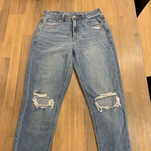 Ae Mom jeans size 4
